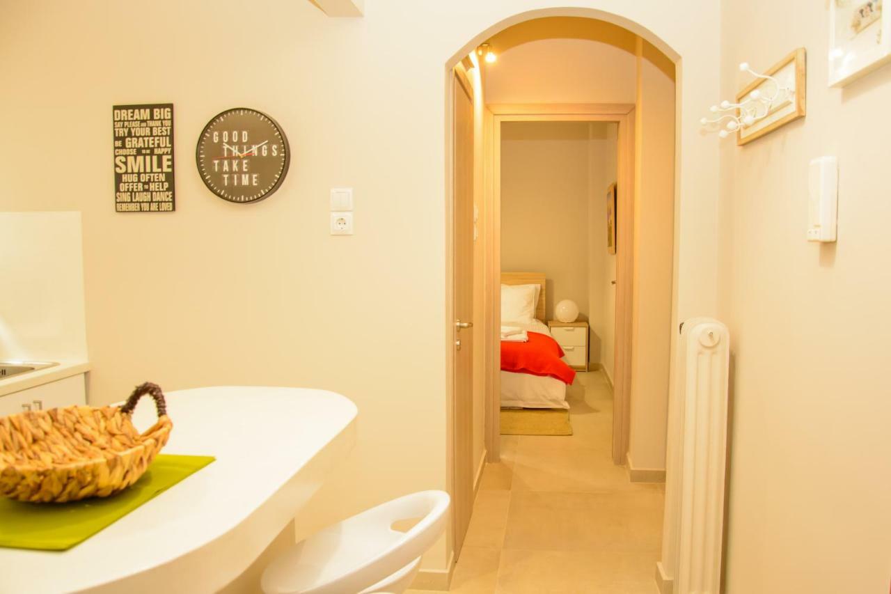 Neighborly Nest - Apartment In The Heart Of Athens Atenas Exterior foto