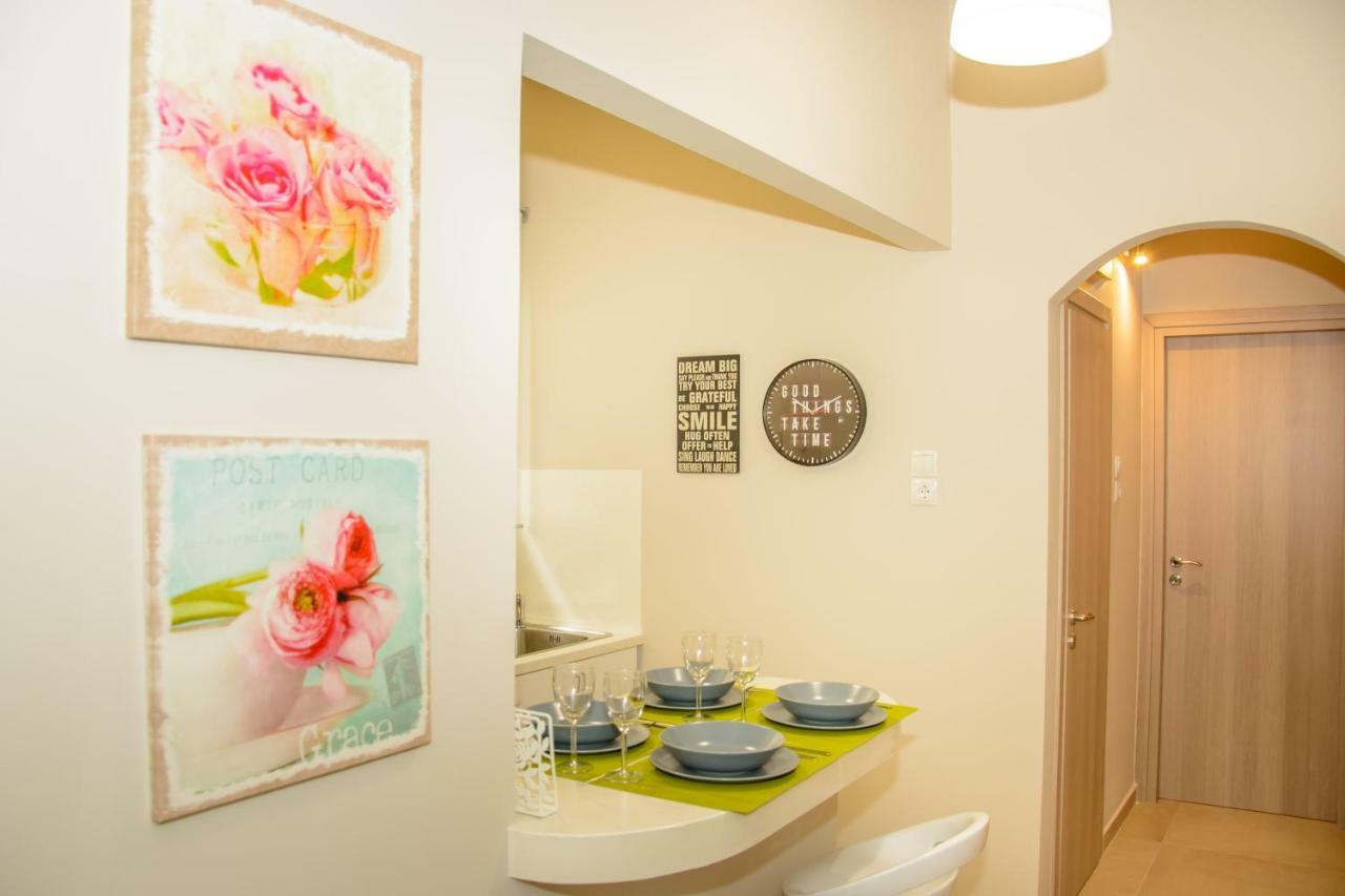 Neighborly Nest - Apartment In The Heart Of Athens Atenas Exterior foto
